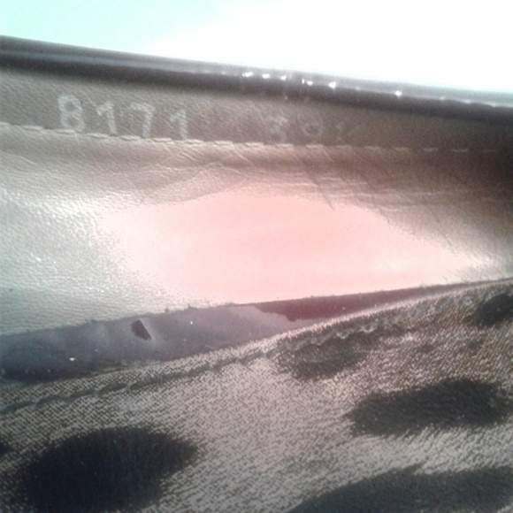 Dolce & Gabbana Patent Leather Flats - Picture 6 of 8